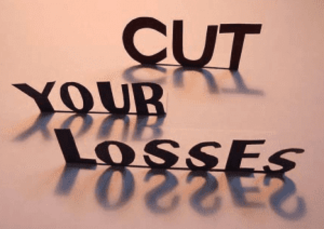 Loss. Losses. Loss Cut. Cutting losses. Надпись loss много.